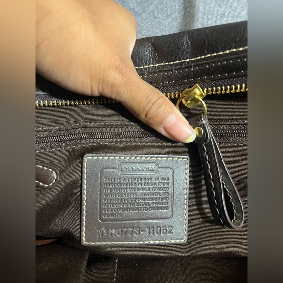 Coach Hamptons Twistlock Carryall Handbag - Picture 4 of 9